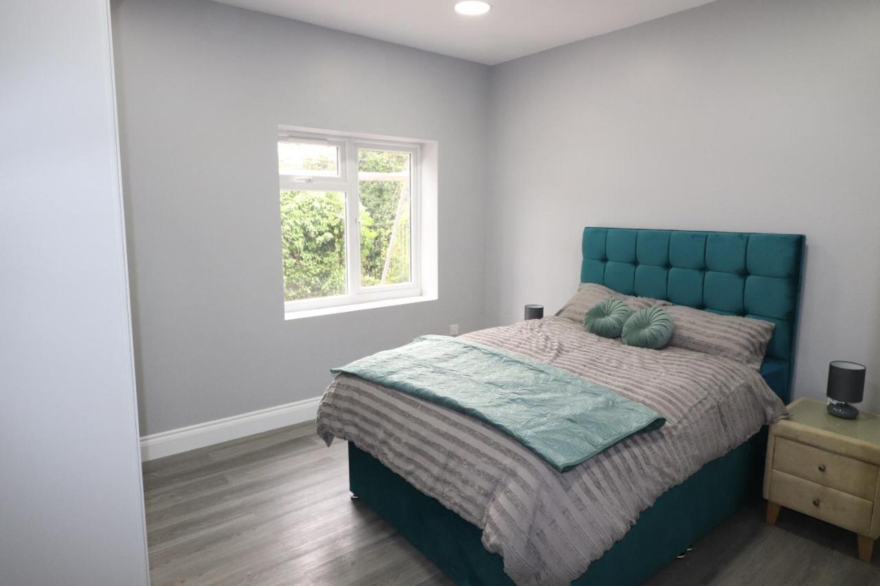 1 Bed Flat, Airport Pick, Drop Available Fibre Broadband, New, Washer Dryer, 10 Mins From City Centre Dartford Exterior photo